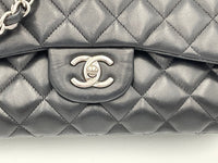 Chanel Timeless Classique Jumbo Handväska
