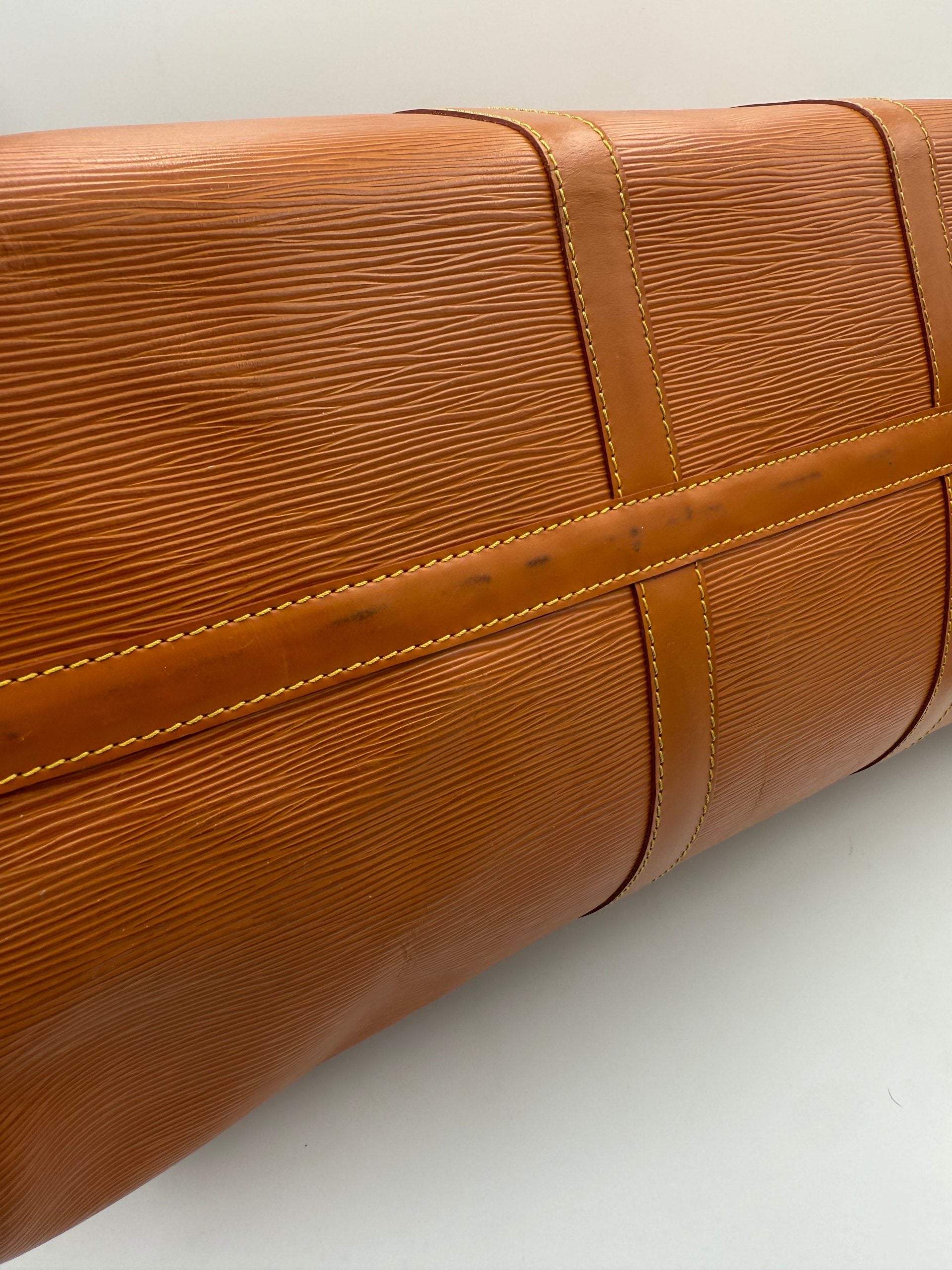 Louis Vuitton Keepall 50 Duffelbag Reseväska I Brunt Epi-läder