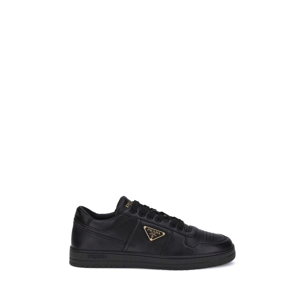 Prada Svarta Sneakers I Kalvläder Low Top
