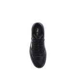 Prada Svarta Sneakers I Kalvläder Low Top