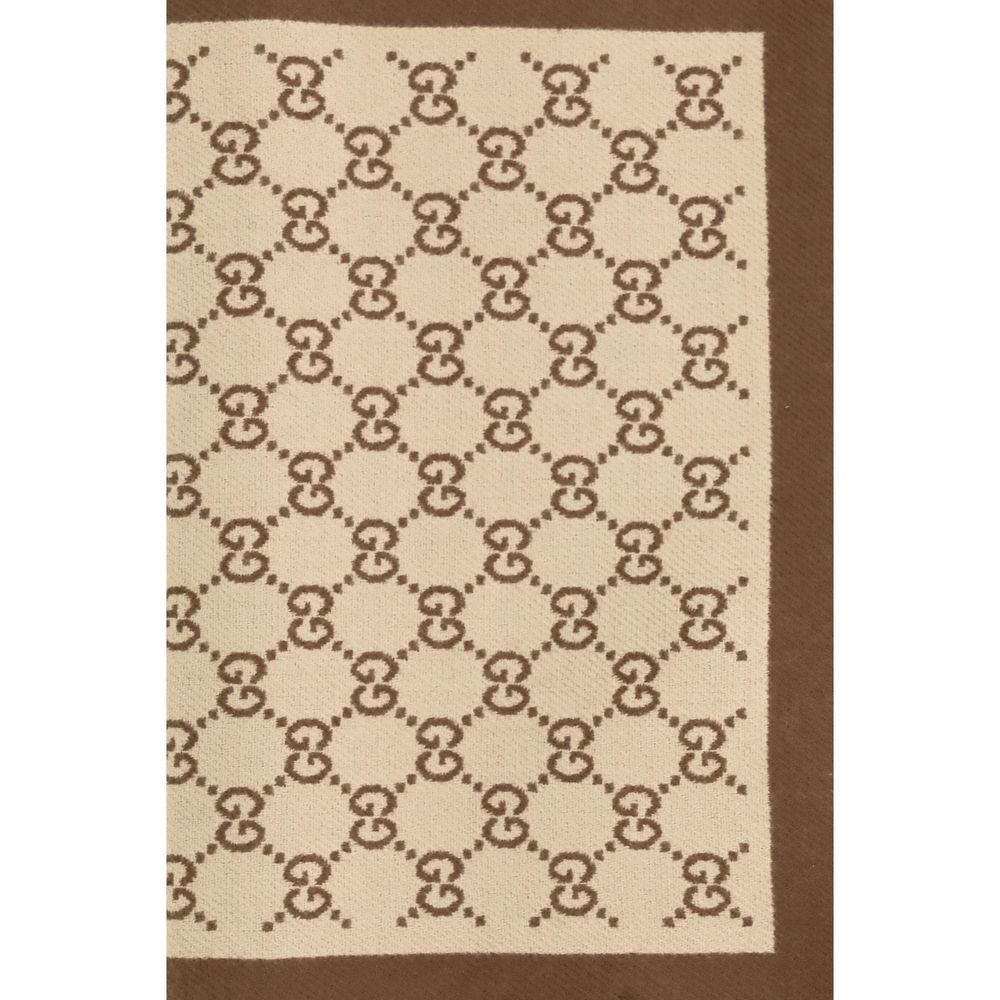Gucci Beige Ullhalsduk