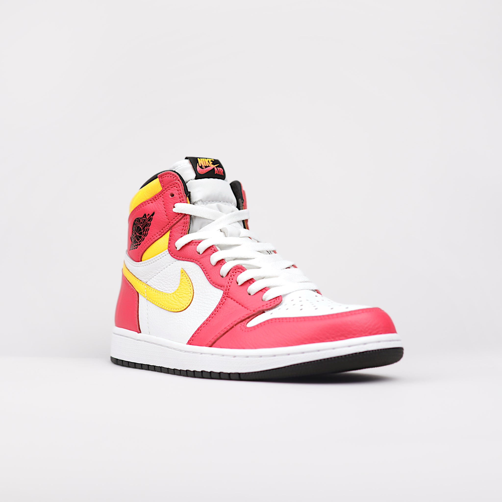 Jordan 1 Retro High OG Light Fusion Red