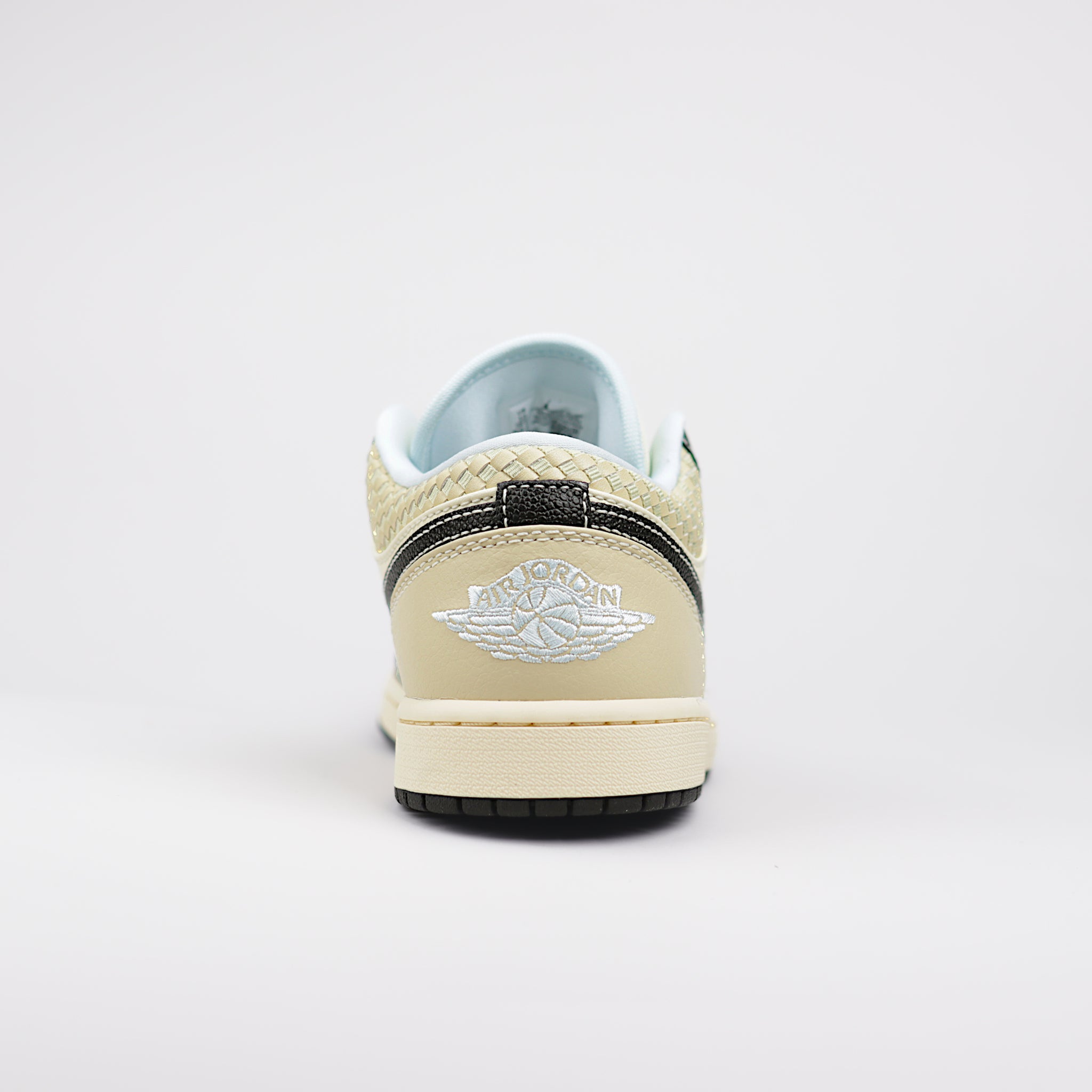 Jordan 1 Low SE Coconut Milk Black Muslin