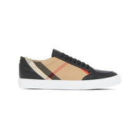 Burberry Svarta Sneakers I Läder New Salmond